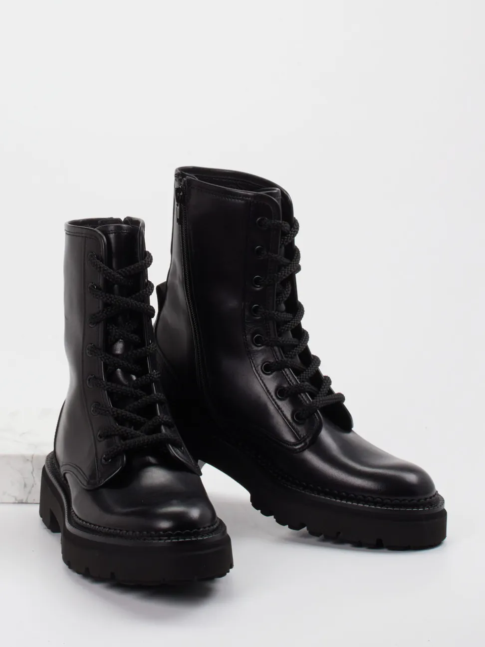Kennel & Schmenger – Schnürboots aus Lammleder Schwarz