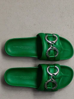 Kennel & Schmenger – Slides aus Lammleder Smaragdgrün