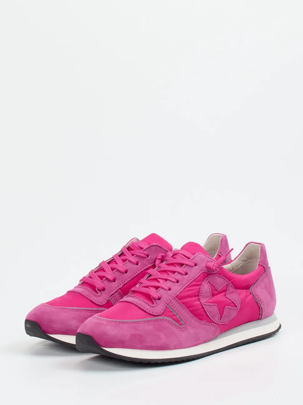 Kennel & Schmenger – Sneaker aus Veloursleder pink
