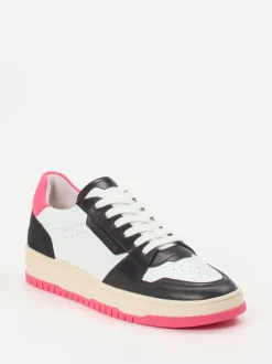Kennel & Schmenger – Sneaker aus Kalbleder mit Pink-Sohle