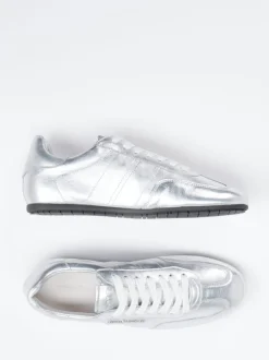 Kennel & Schmenger – Sneaker aus Metallicleder silber