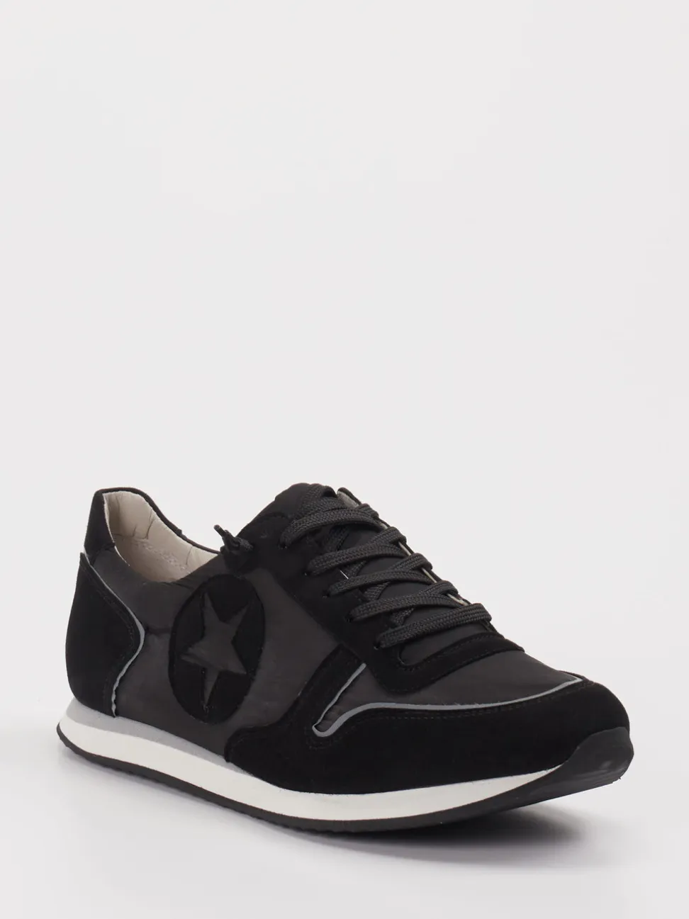 Kennel & Schmenger – Sneaker aus Veloursleder Schwarz