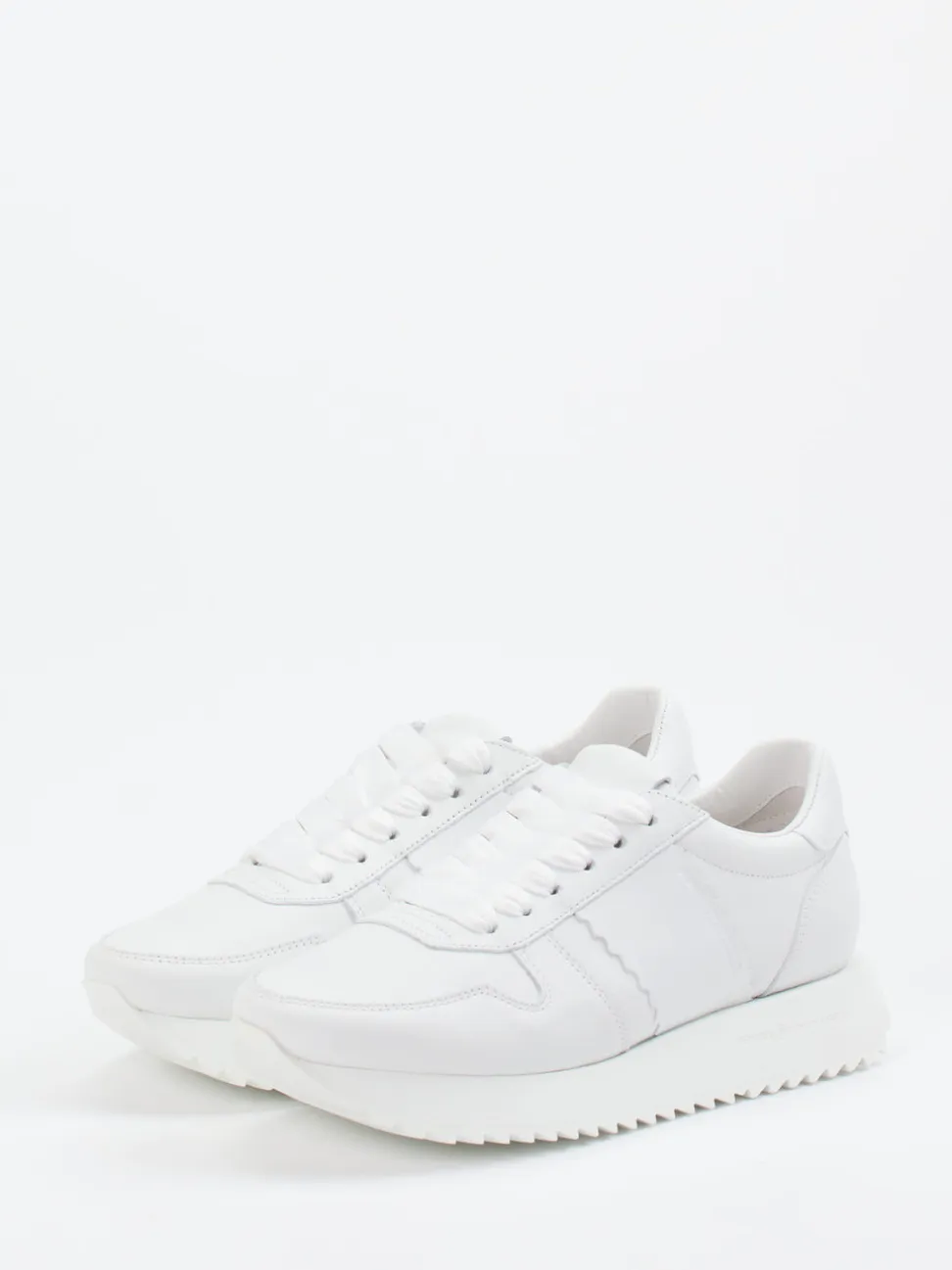 Kennel & Schmenger – Sneaker aus Lammleder in Weiß