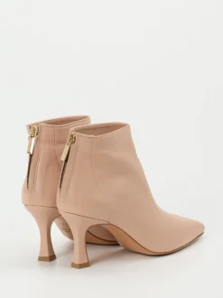 Konstantin Starke – Ankle Boots aus Lammleder Rosébeige