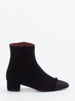 Konstantin Starke – Ankle Boots aus Veloursleder schwarz