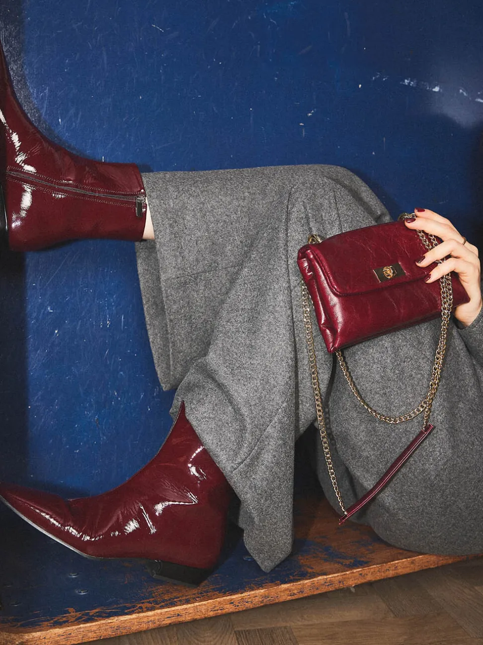 Konstantin Starke – Ankle Boots aus Lackleder Bordeaux