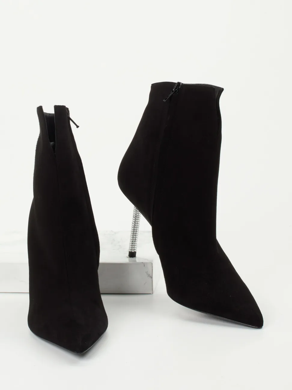 Konstantin Starke – Ankle Boots aus Veloursleder Schwarz