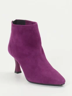 Konstantin Starke – Ankle Boots aus Veloursleder Violett