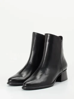 Konstantin Starke – Ankle Boots aus Lammleder Schwarz