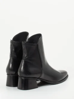 Konstantin Starke – Ankle Boots aus Lammleder Schwarz