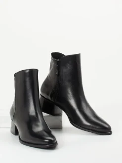 Konstantin Starke – Ankle Boots aus Lammleder Schwarz
