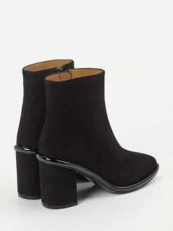 Konstantin Starke – Ankle Boots aus Veloursleder schwarz
