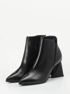Konstantin Starke – Ankle Boots aus Kalbleder schwarz