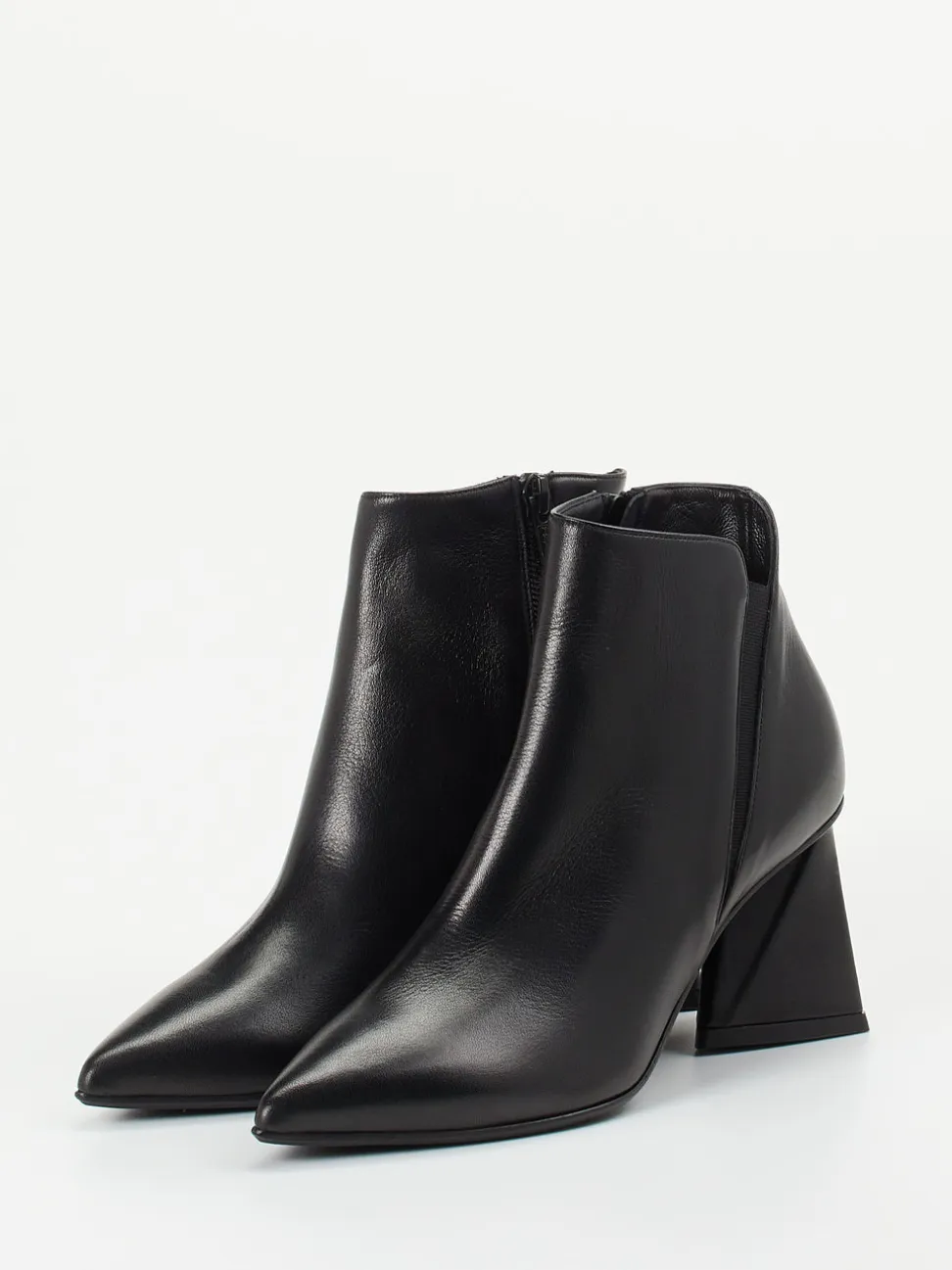 Konstantin Starke – Ankle Boots aus Kalbleder schwarz