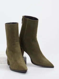 Konstantin Starke – Ankle Boots aus Veloursleder Olivgrün