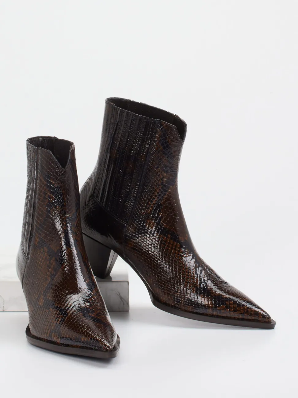 Konstantin Starke – Ankle Boots aus geprägtem Leder Braun