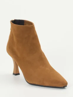 Konstantin Starke – Ankle Boots aus Veloursleder Cognac