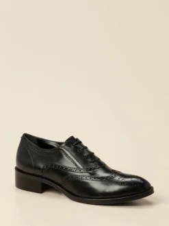 Konstantin Starke – Brogues aus Lammleder Schwarz