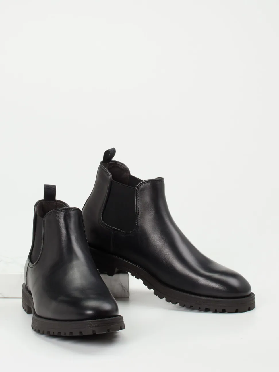Konstantin Starke – Chelsea Boots aus Kalbleder Schwarz