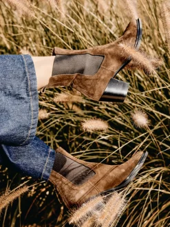 Konstantin Starke – Chelsea Boots aus Veloursleder braun