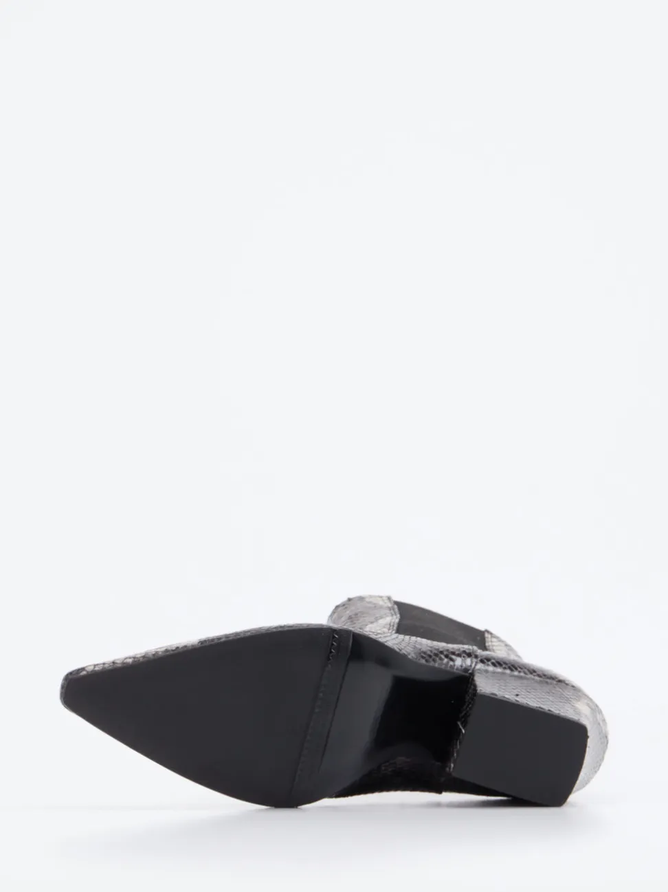 Konstantin Starke – Chelsea Boots aus Lammleder grau
