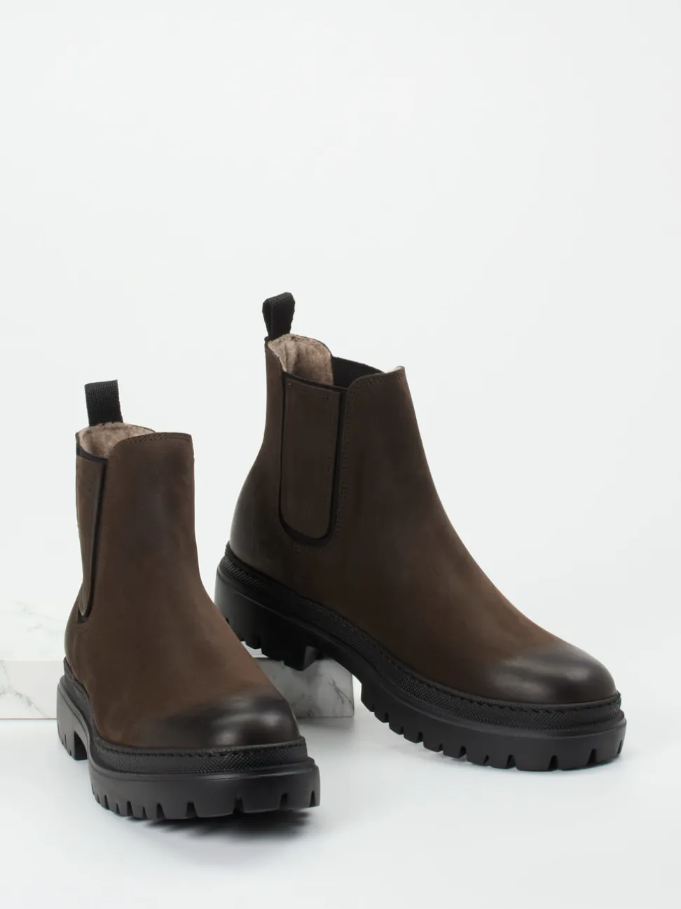 Konstantin Starke – Chelsea Boots aus Nubukleder braun