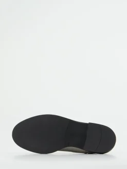 Konstantin Starke – Chelsea Boots aus Lackleder cremegrau