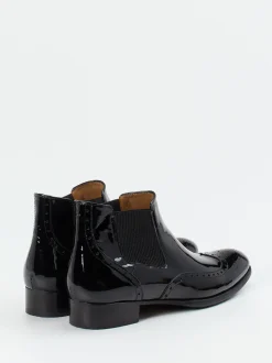Konstantin Starke – Chelsea Boots aus Lackleder schwarz