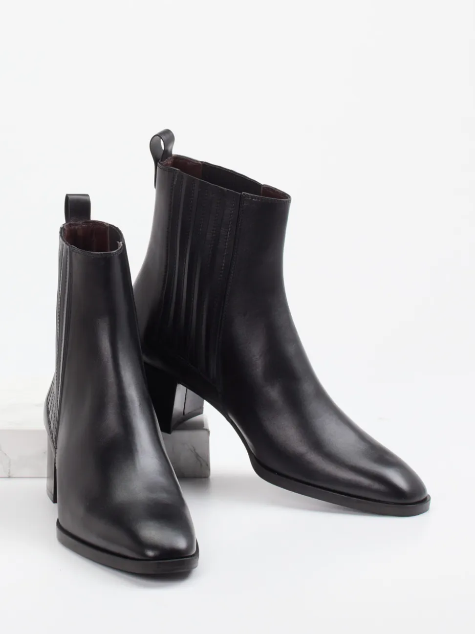 Konstantin Starke – Chelsea Boots aus Kalbleder Schwarz