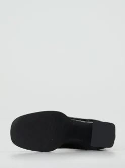 Konstantin Starke – Chelsea Boots aus Lackleder Schwarz