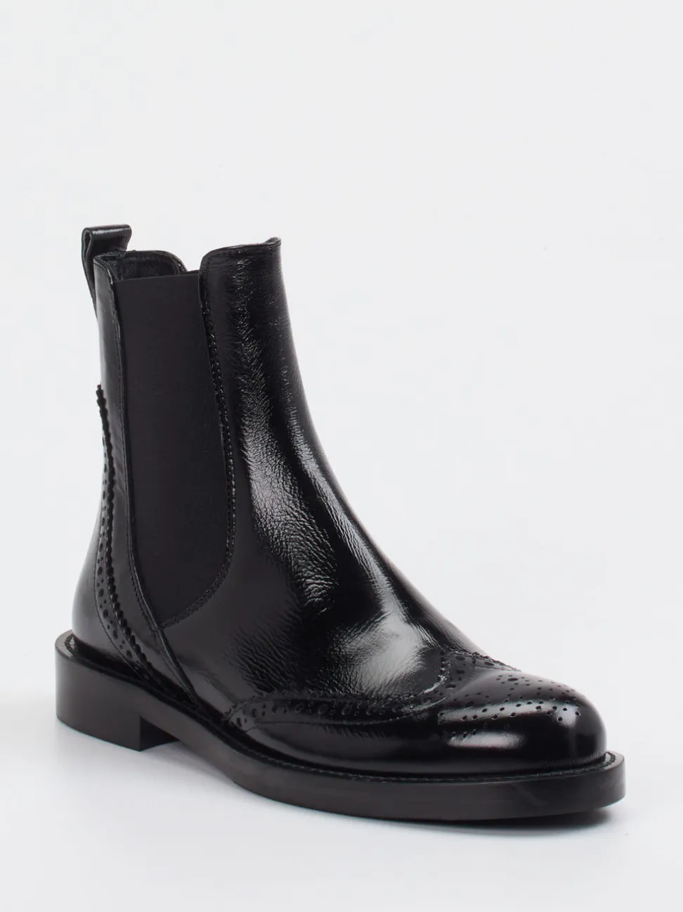 Konstantin Starke – Chelsea Boots aus Lackleder Schwarz
