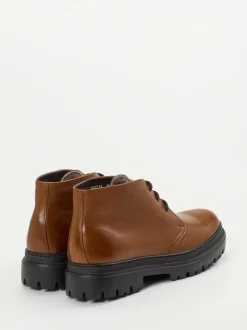 Konstantin Starke – Chukka Boots aus Fettleder cognacbraun