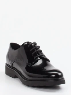 Konstantin Starke – Derby-Schnürschuhe aus Lackleder Schwarz