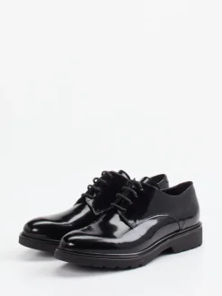 Konstantin Starke – Derby-Schnürschuhe aus Lackleder Schwarz