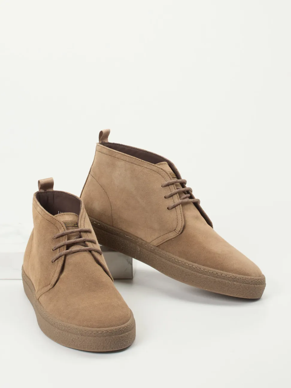 Konstantin Starke – Desert Boots aus Veloursleder Sandbraun