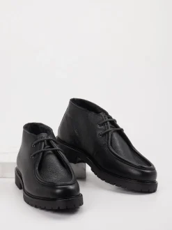 Konstantin Starke – Desert Boots aus Leder schwarz