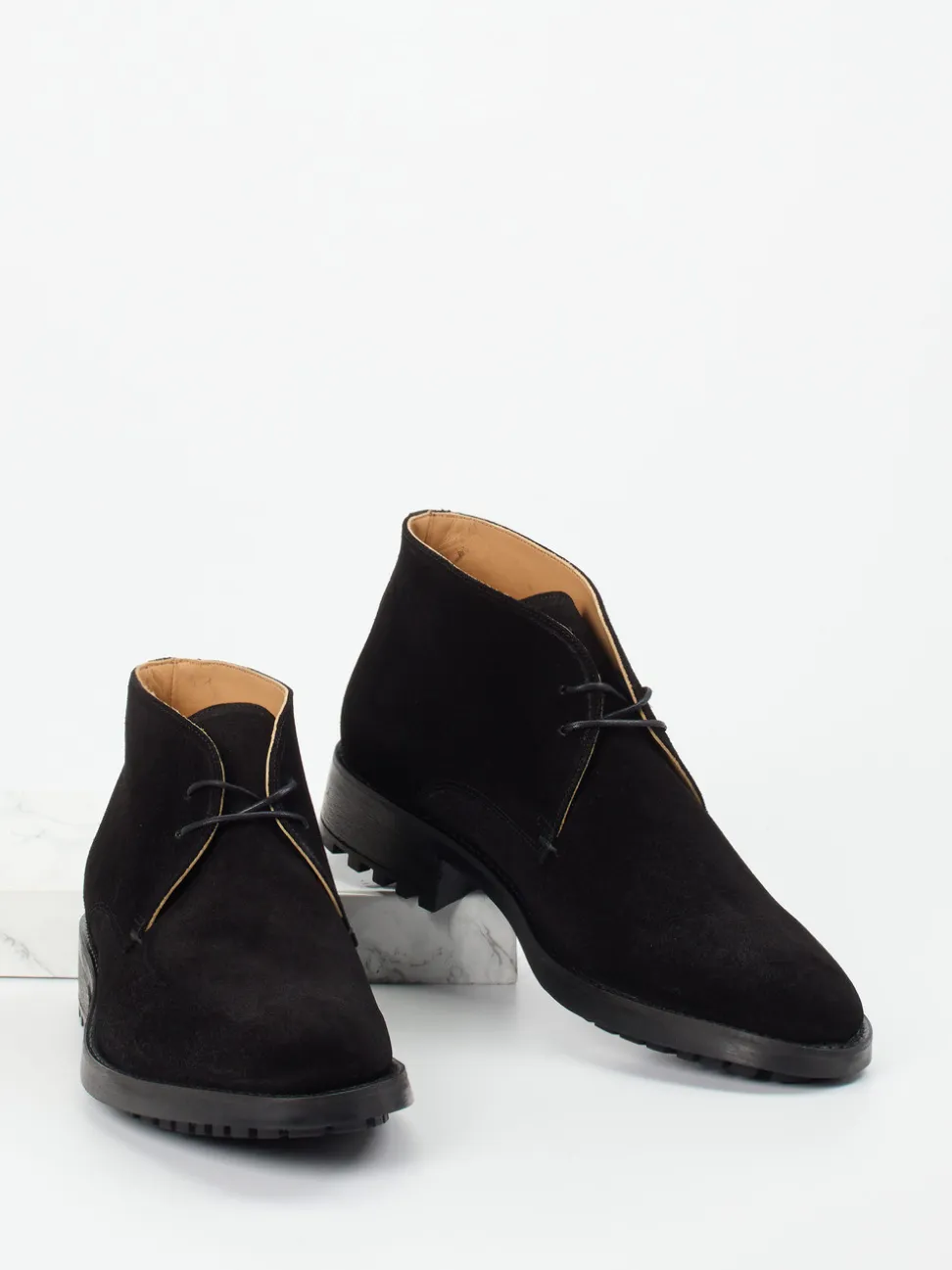 Konstantin Starke – Desert Boots aus Veloursleder schwarz