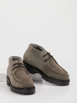 Konstantin Starke – Desert Boots aus Veloursleder steingrau