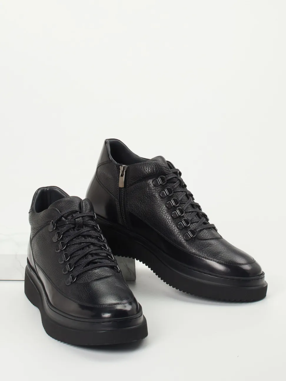 Konstantin Starke – High-Top Sneaker aus Elchleder Schwarz