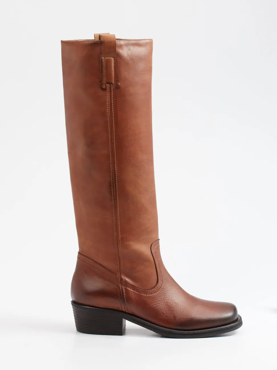 Konstantin Starke – Kniehohe Stiefel aus Kalbleder Cognac