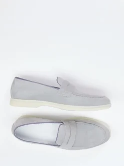Konstantin Starke – Loafer aus Veloursleder hellgrau