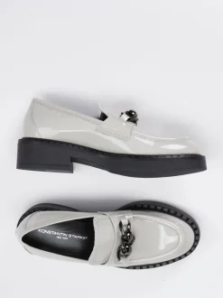 Konstantin Starke – Loafer aus Lackleder cremegrau