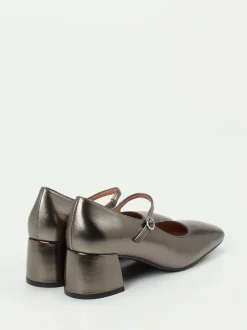 Konstantin Starke – Mary Jane Pumps aus Metallicleder Grau