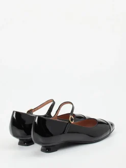 Konstantin Starke – Mary Jane Pumps aus Lackleder Schwarz