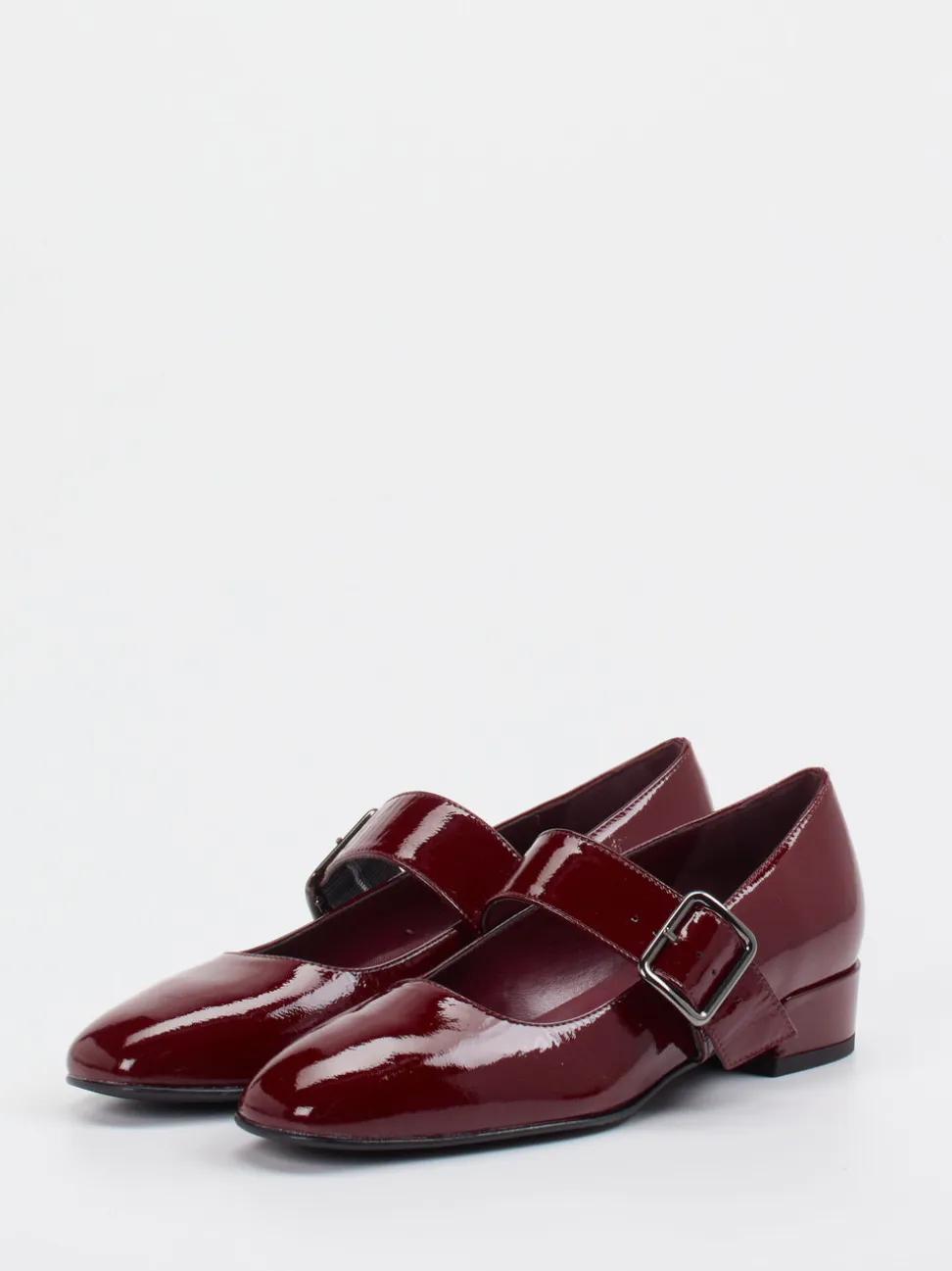 Konstantin Starke – Mary Janes aus Lackleder Bordeauxrot