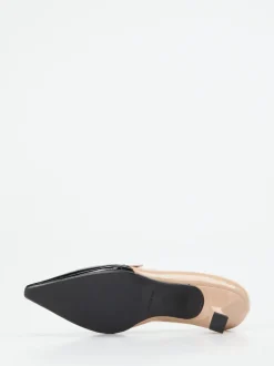 Konstantin Starke – Mary Jane Pumps aus Lackleder beige