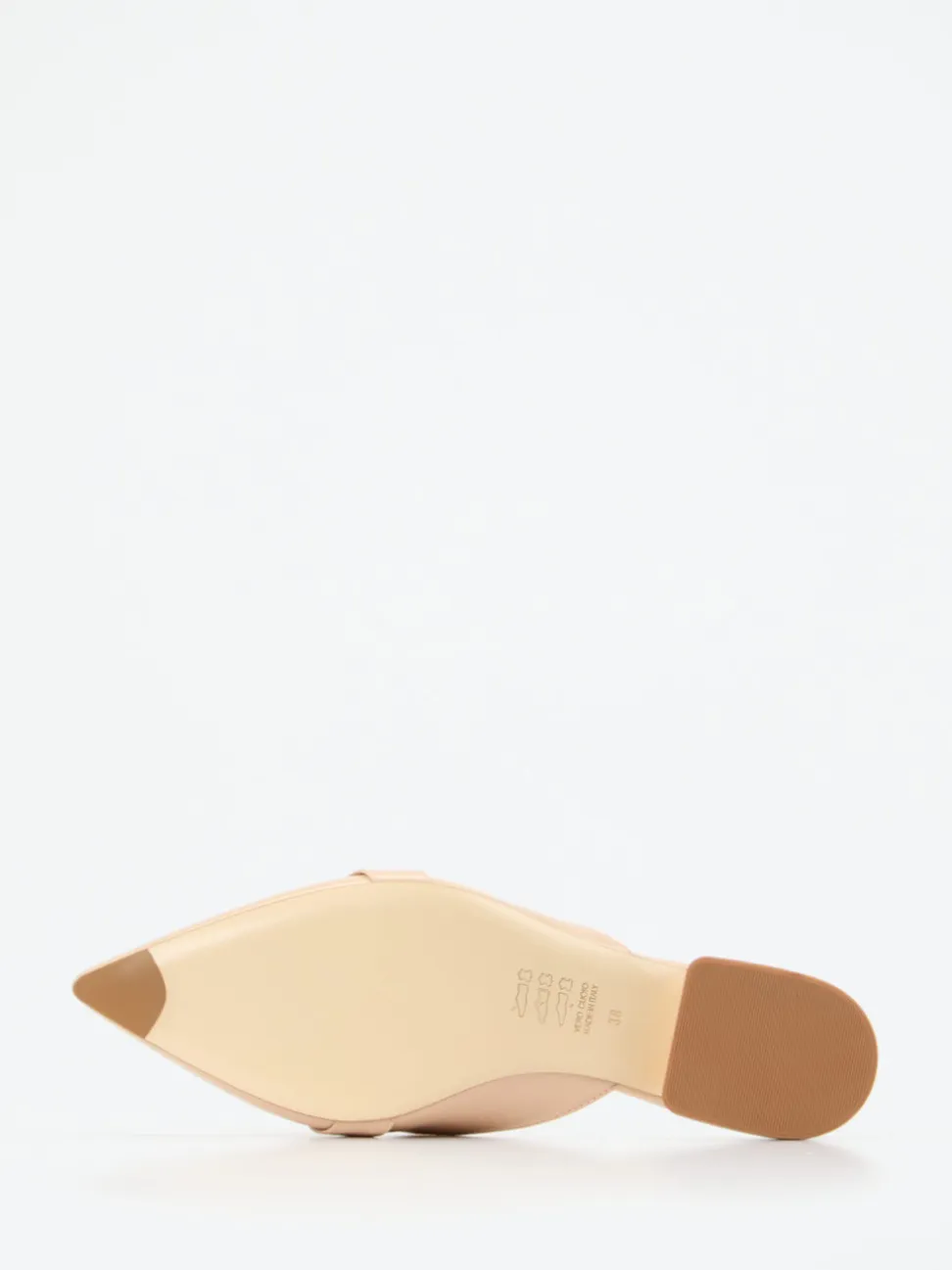 Konstantin Starke – Mules aus Lackleder in Beige