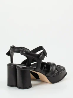 Konstantin Starke – Plateau-Sandalette aus Lammleder Schwarz