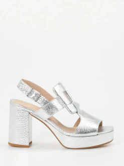 Konstantin Starke – Plateau-Sandalen aus Metallicleder Silber