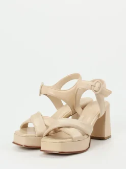Konstantin Starke – Plateau-Sandaletten aus Lammleder beige